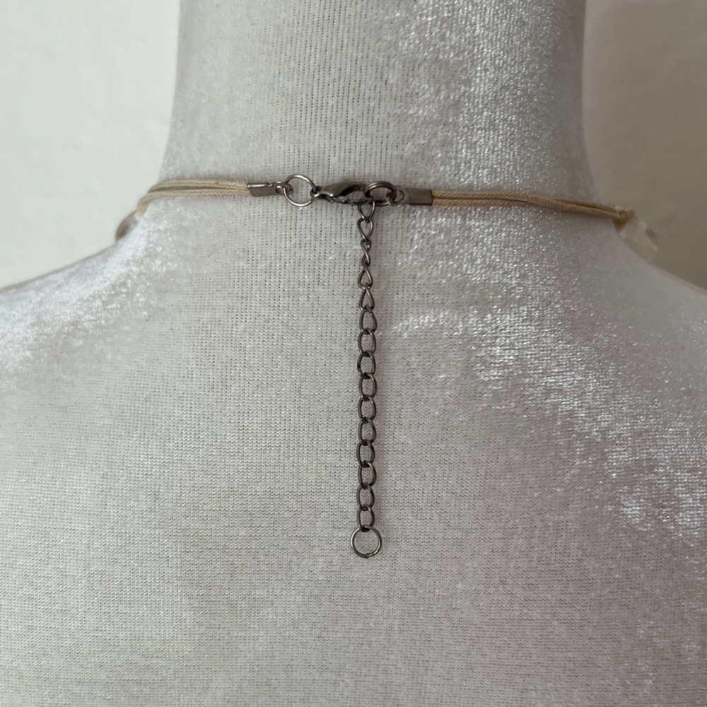 VINTAGE: Plastic / Lucite Bead Necklace - Picture 3 of 7